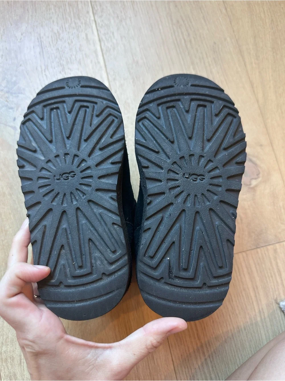 UGG classic short